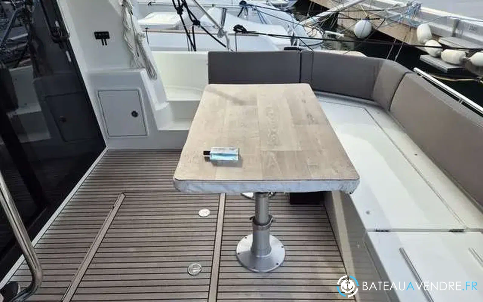 slider 8 Jeanneau Prestige 460 Fly