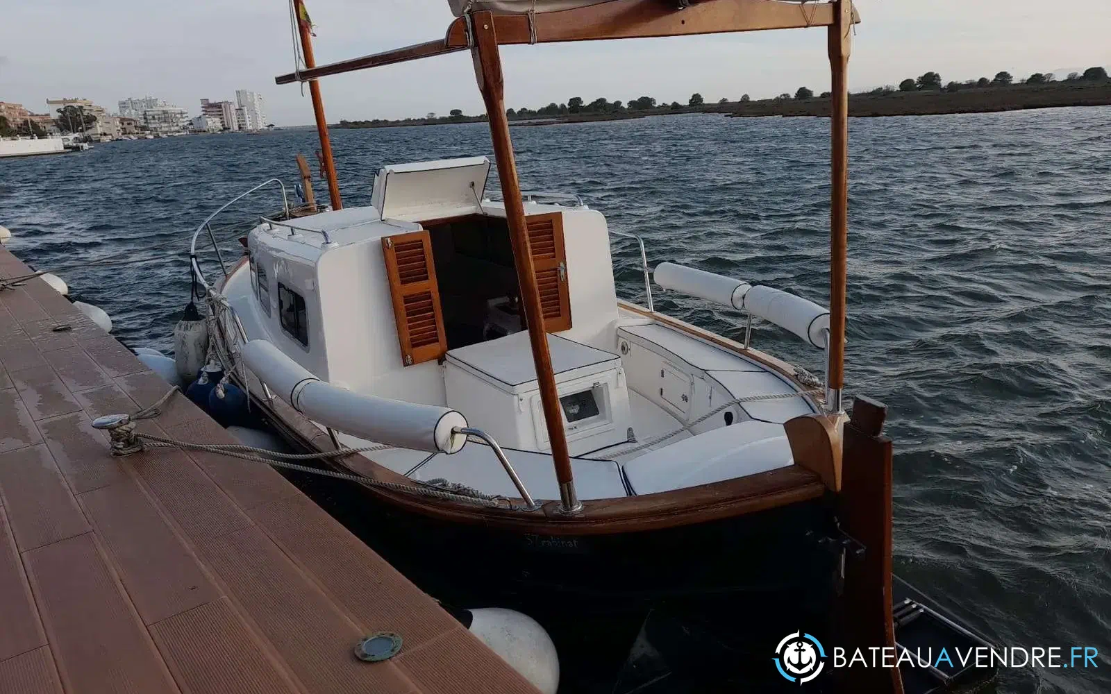 slider 16 Tiburon 37 Cabinado