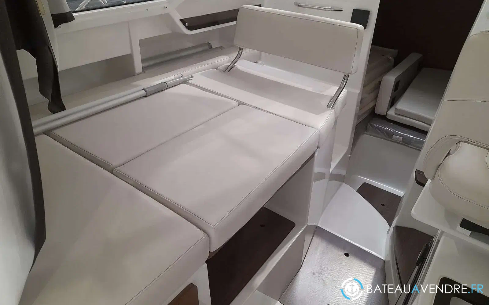 slider 1 Beneteau Antares 8 OB