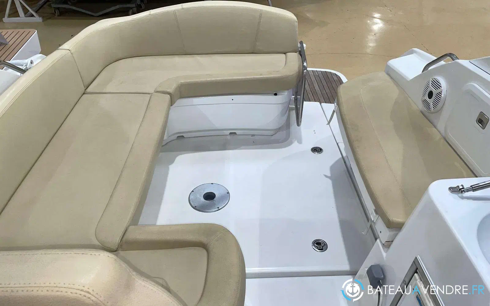 slider 4 Beneteau Monte Carlo 27