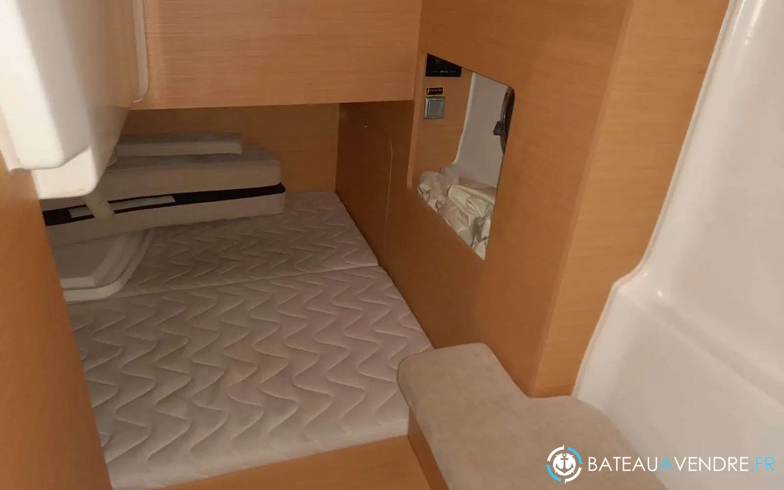 slider 7 Beneteau Monte Carlo 27