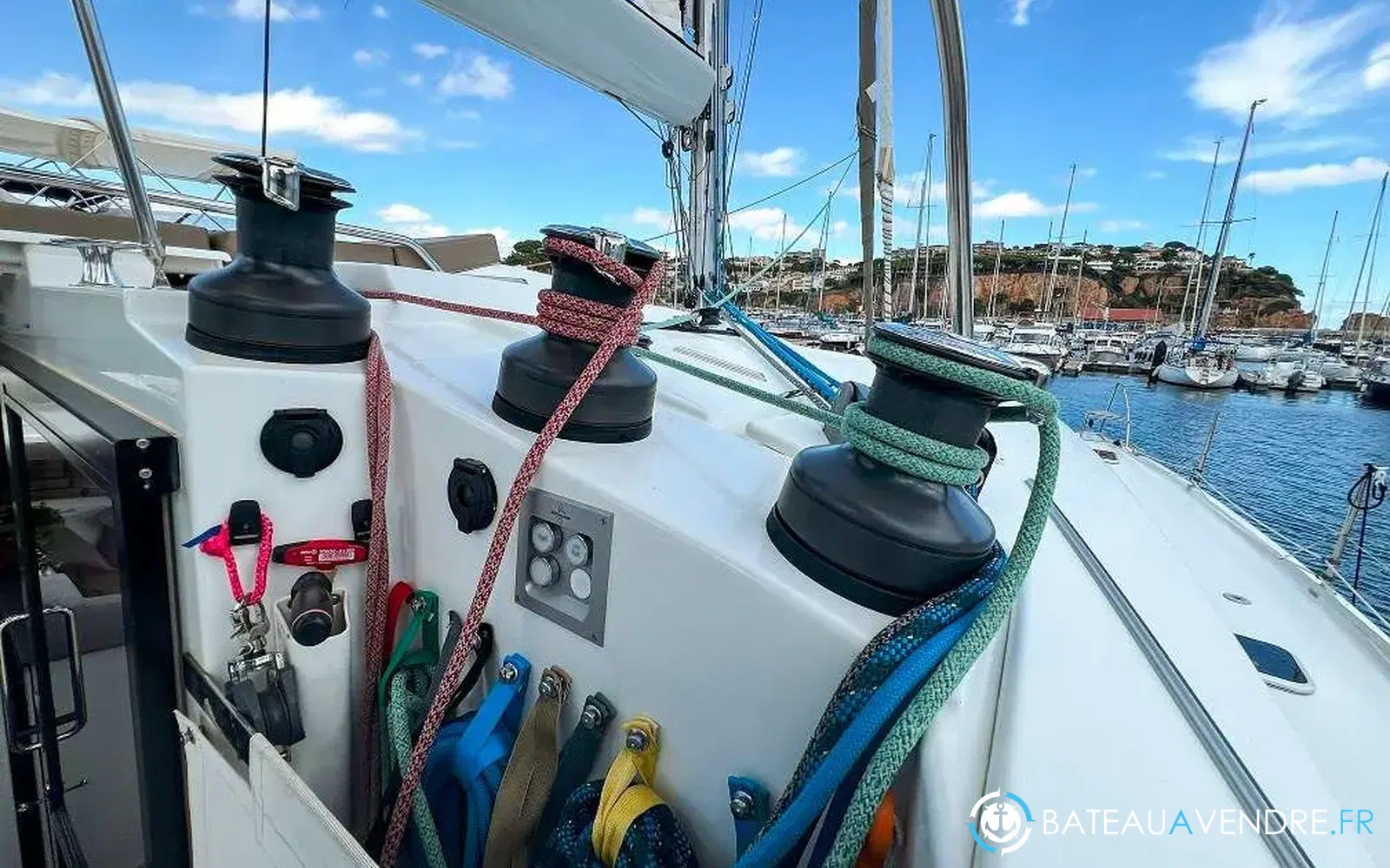 slider 12 Fountaine Pajot Helia 44