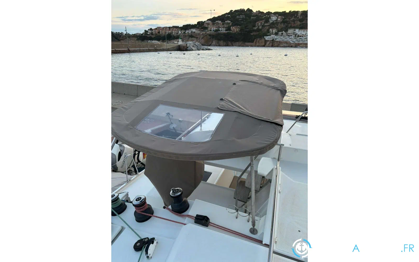 slider 13 Fountaine Pajot Helia 44