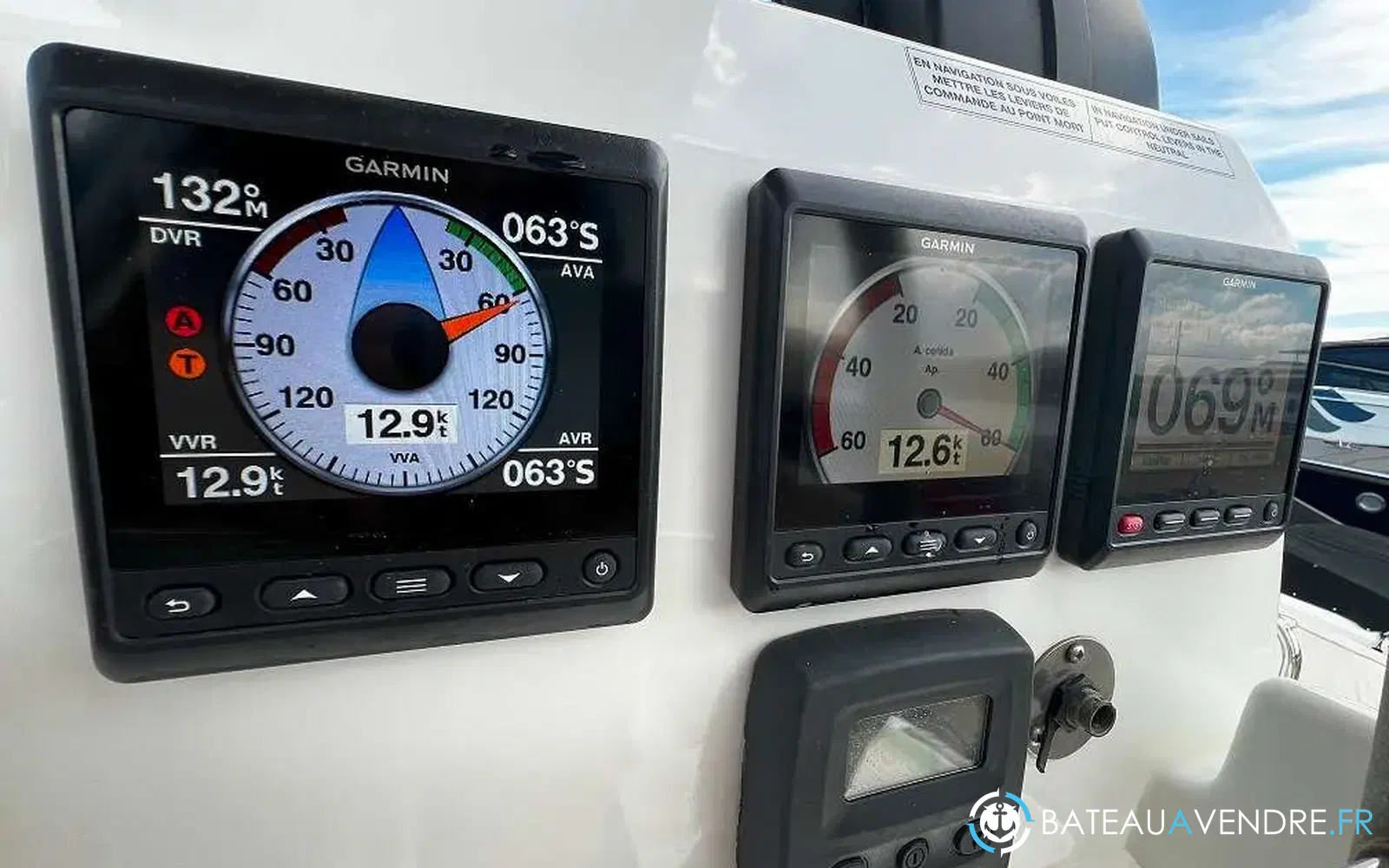 slider 16 Fountaine Pajot Helia 44
