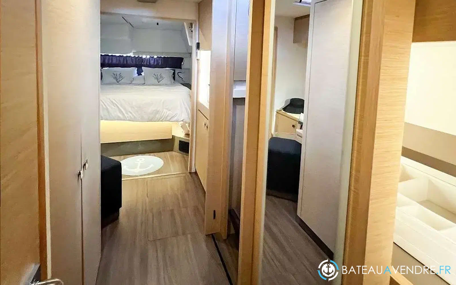 slider 31 Fountaine Pajot Helia 44