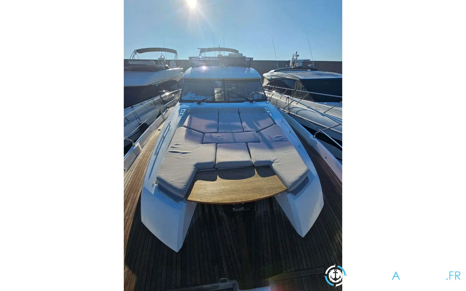 slider 24 Jeanneau Prestige 590