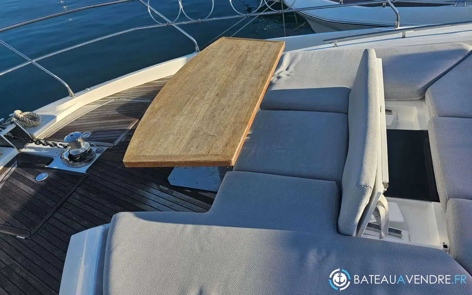 slider 40 Jeanneau Prestige 590