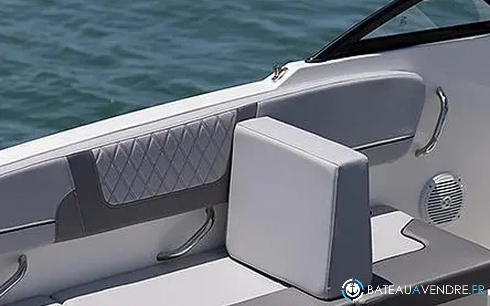 slider 4 Bayliner VR4 OB
