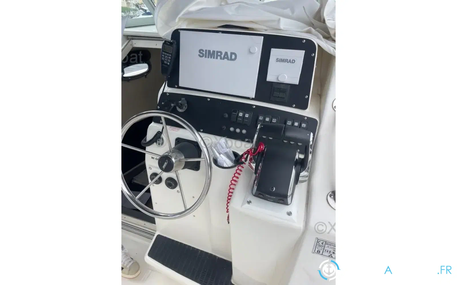 slider 2 Boston Whaler 28 Outrage