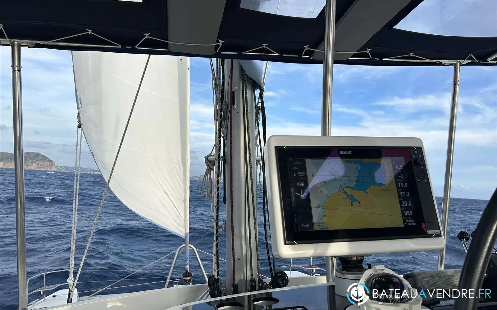 slider 10 Lagoon 52 F