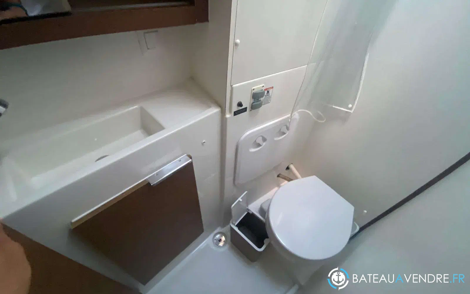 slider 22 Lagoon 40