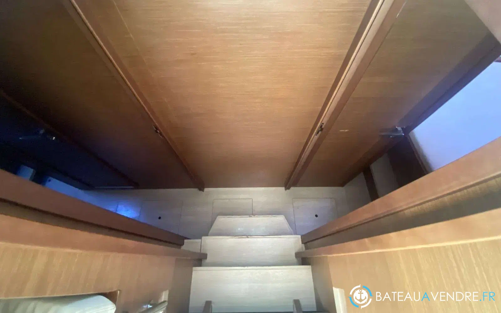 slider 32 Lagoon 40