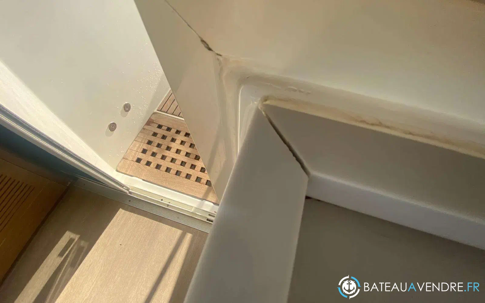 slider 37 Lagoon 40
