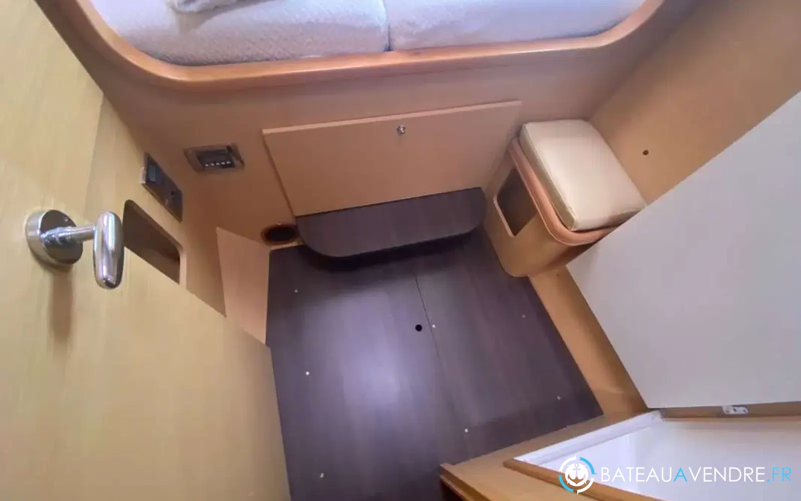 slider 23 Lagoon 440