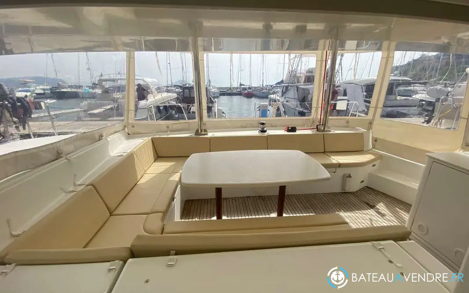 slider 32 Lagoon 440