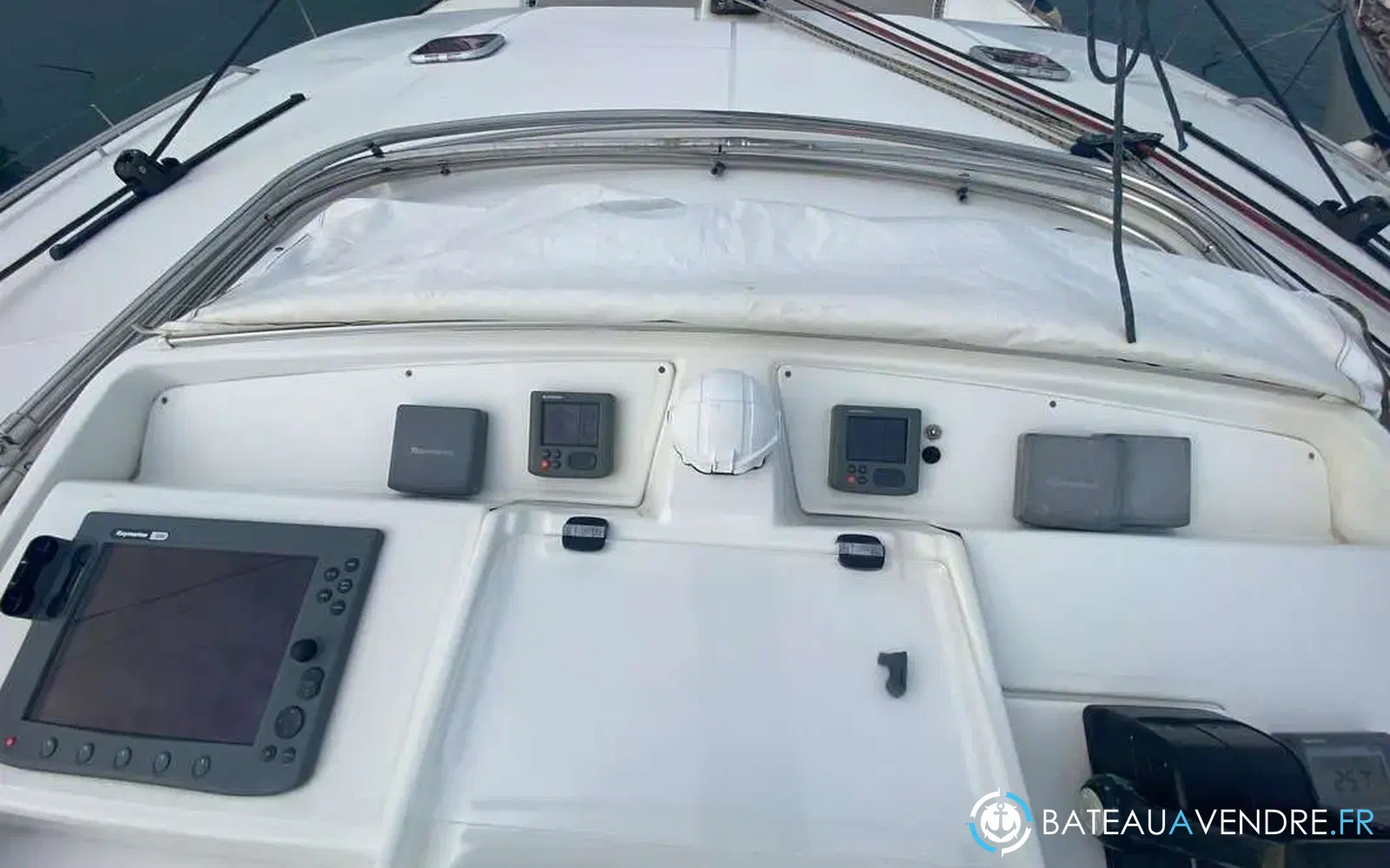 slider 33 Lagoon 440