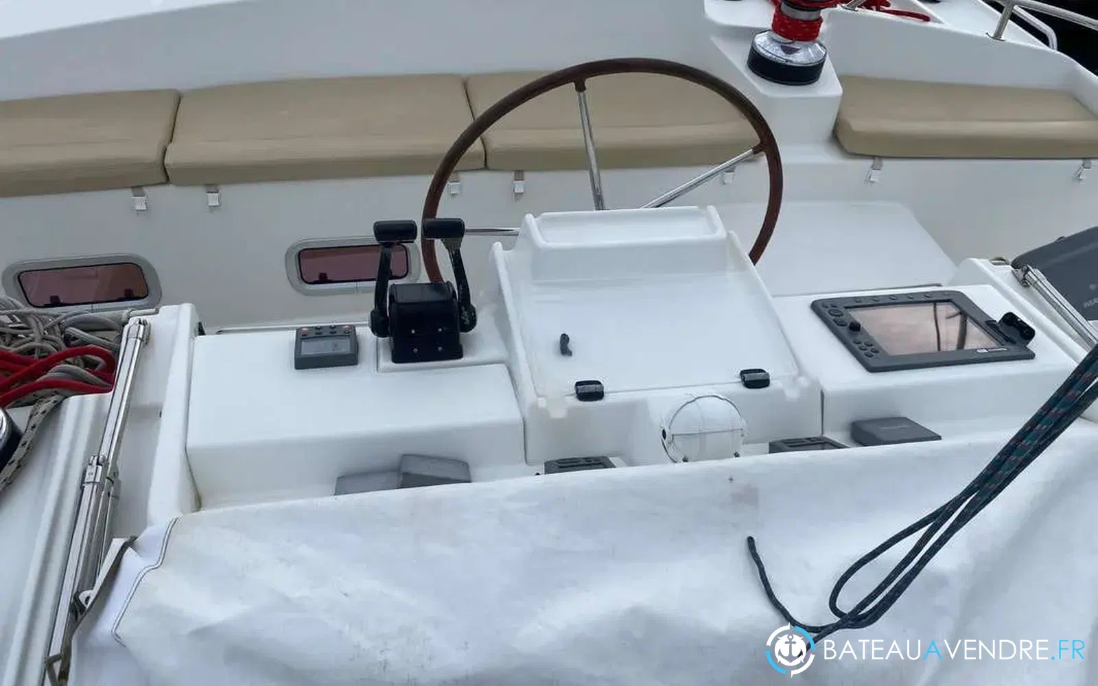 slider 6 Lagoon 440