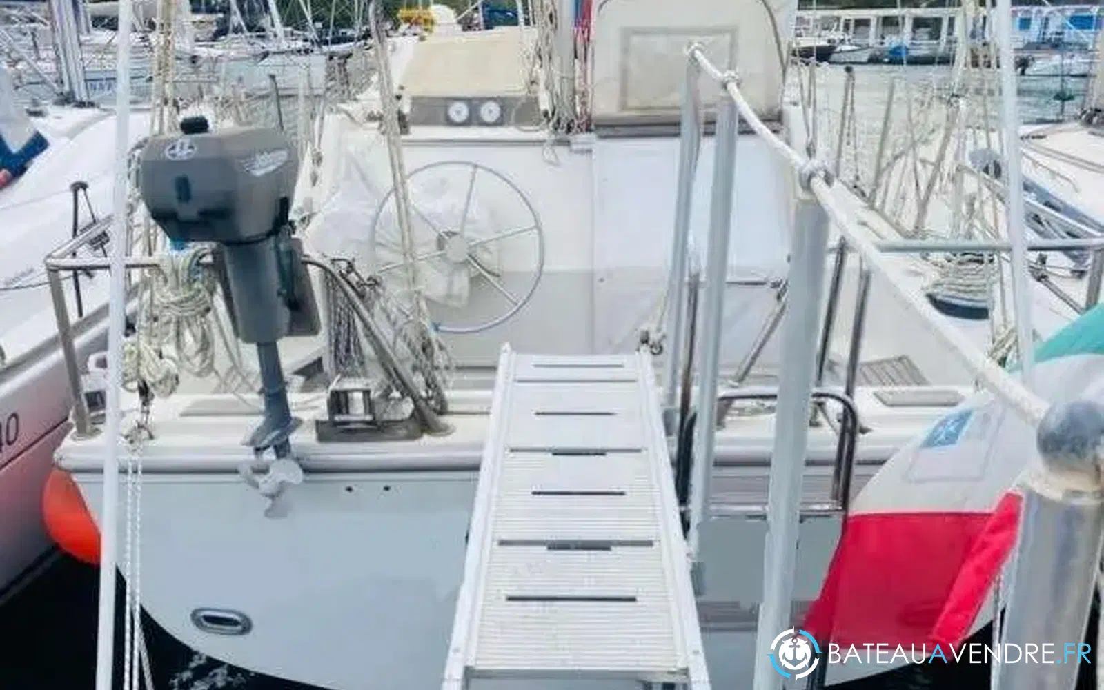 slider 27 Ferretti Altura 42