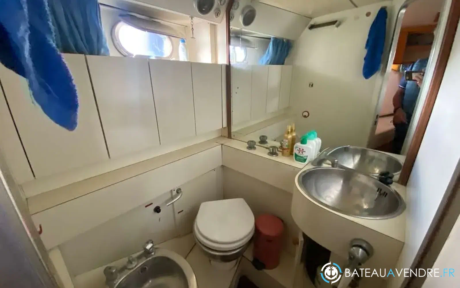 slider 38 Ferretti Altura 42