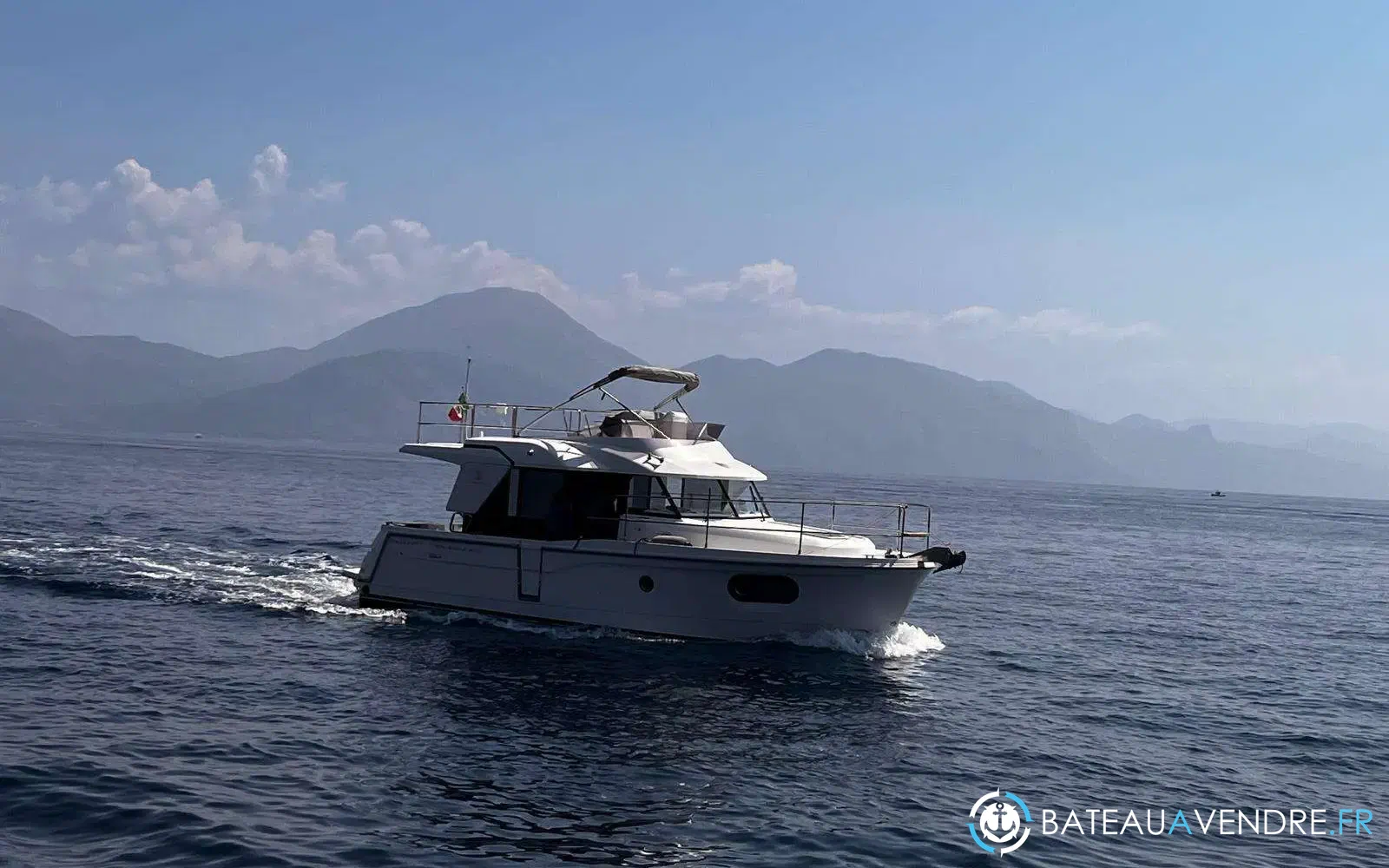 slider 9 Beneteau Swift Trawler 30