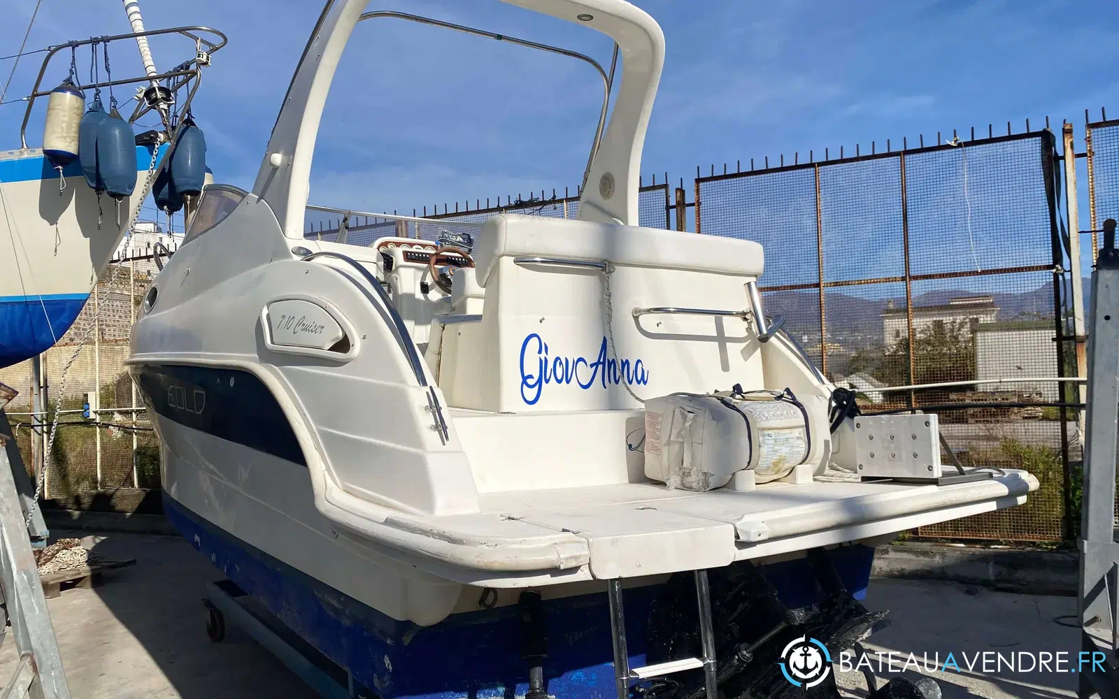 slider 4 Eolo 710 Cruiser