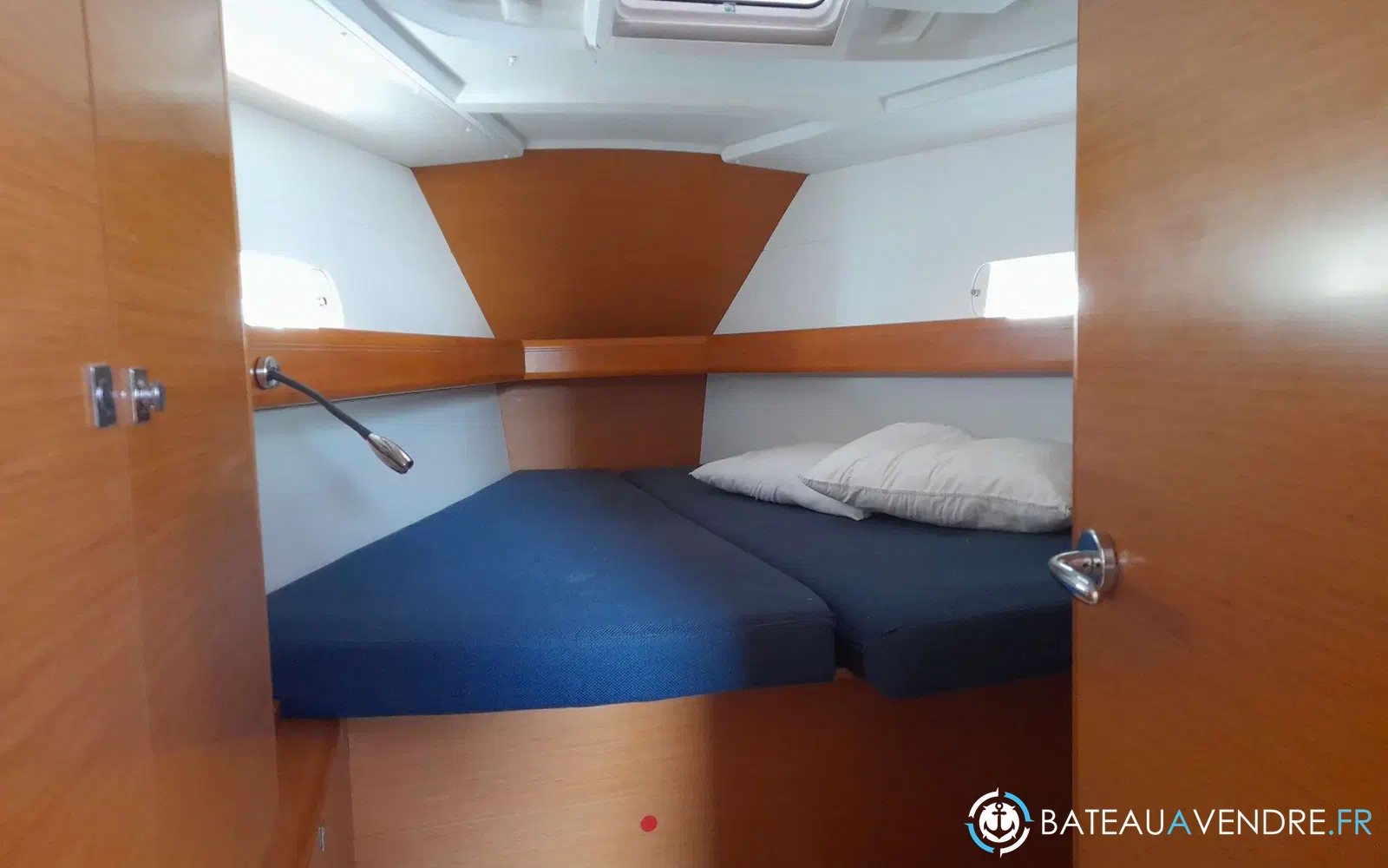 slider 18 Jeanneau Sun Odyssey 409
