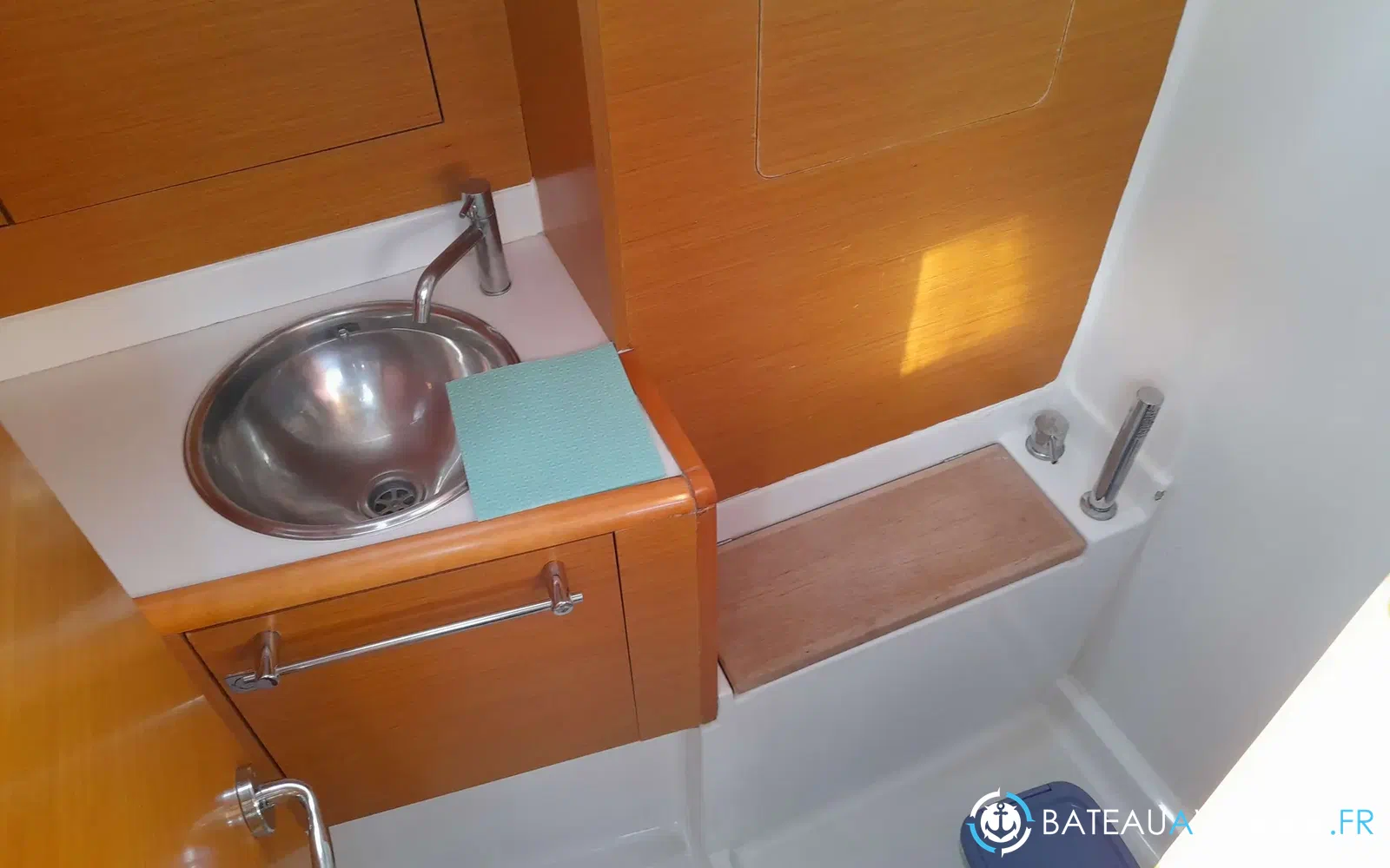 slider 19 Jeanneau Sun Odyssey 409