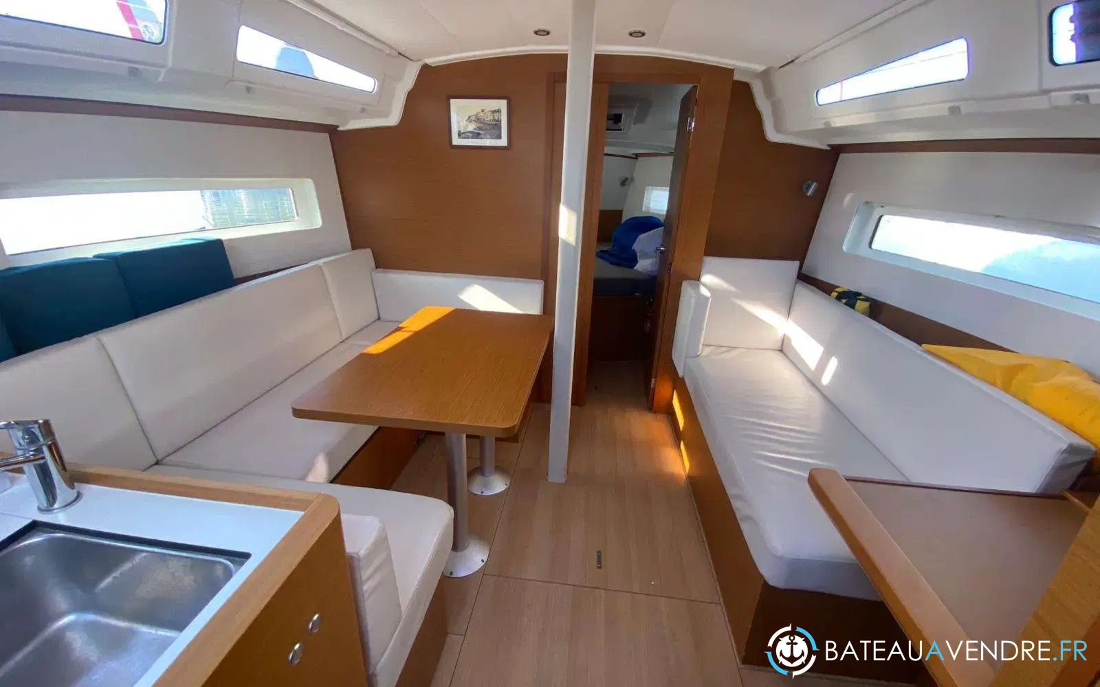 slider 10 Jeanneau Sun Odyssey 380