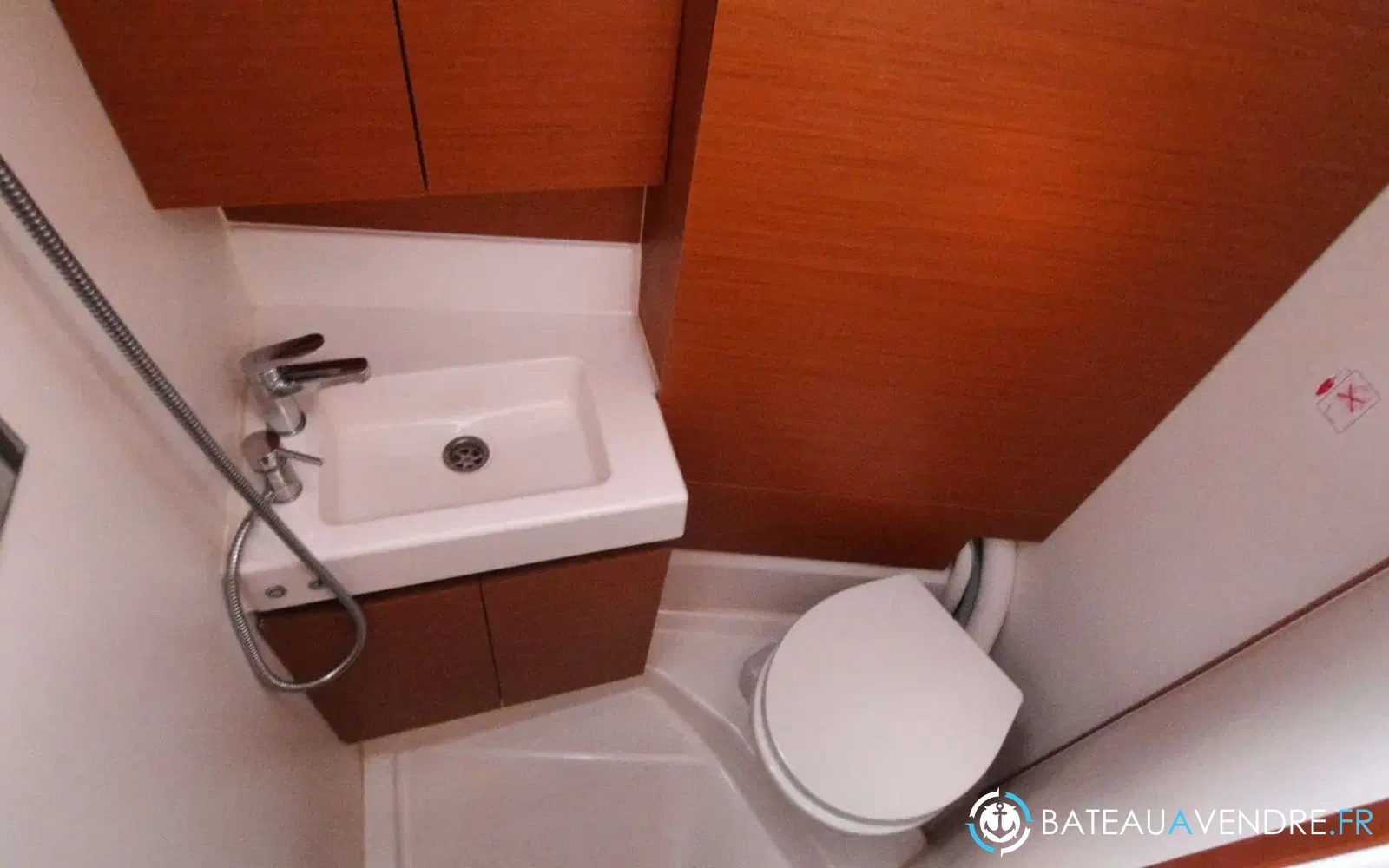 slider 11 Jeanneau Sun Odyssey 380