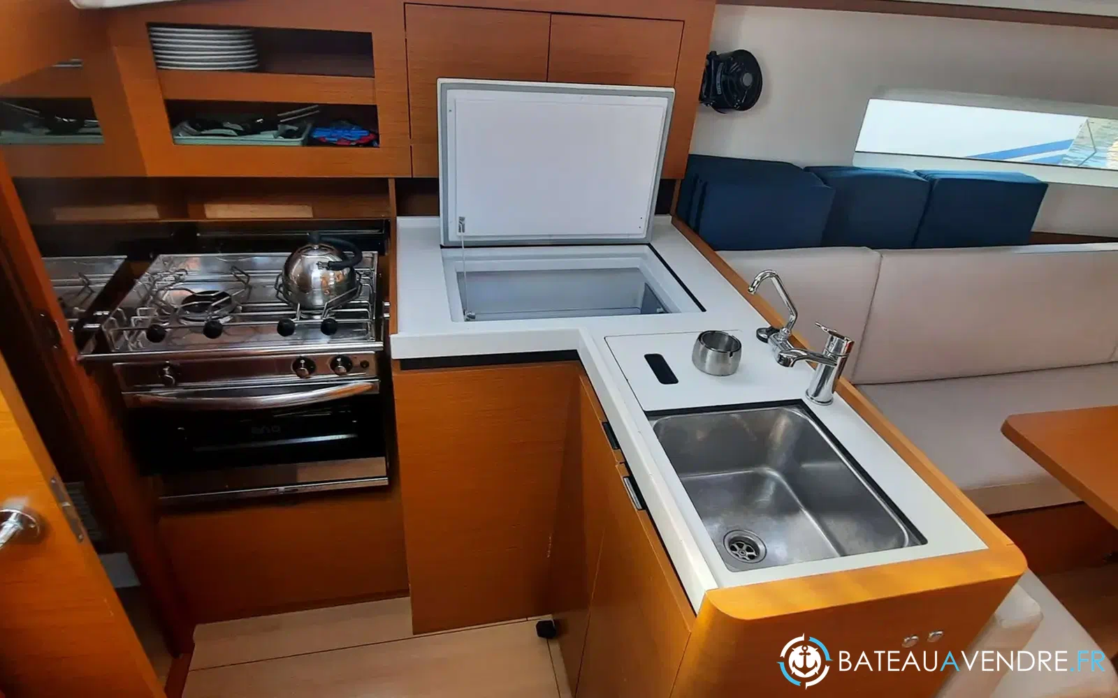 slider 15 Jeanneau Sun Odyssey 380