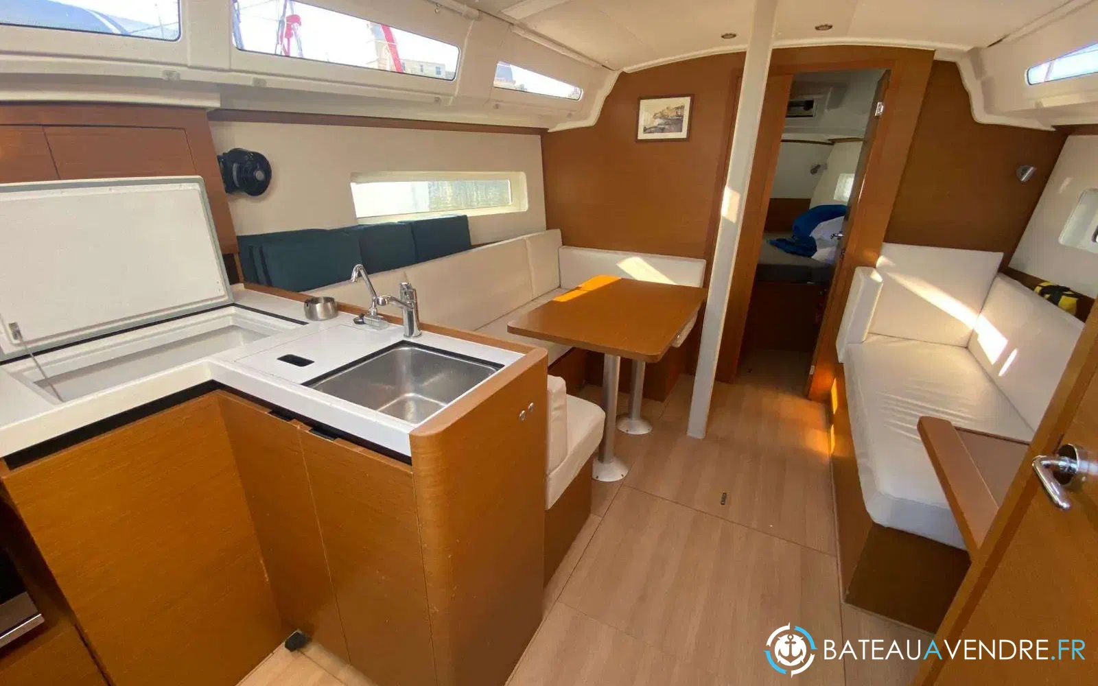 slider 8 Jeanneau Sun Odyssey 380