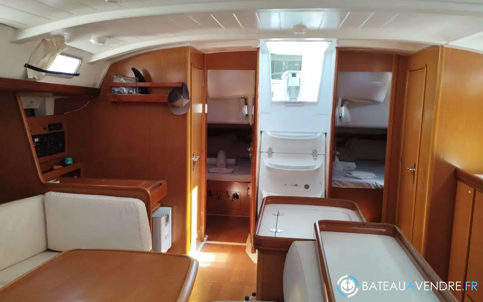 slider 9 Beneteau Cyclades 50.4