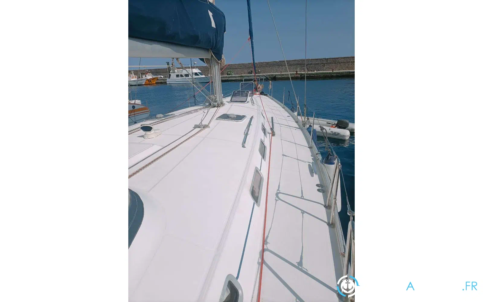 slider 11 Beneteau Cyclades 50.4