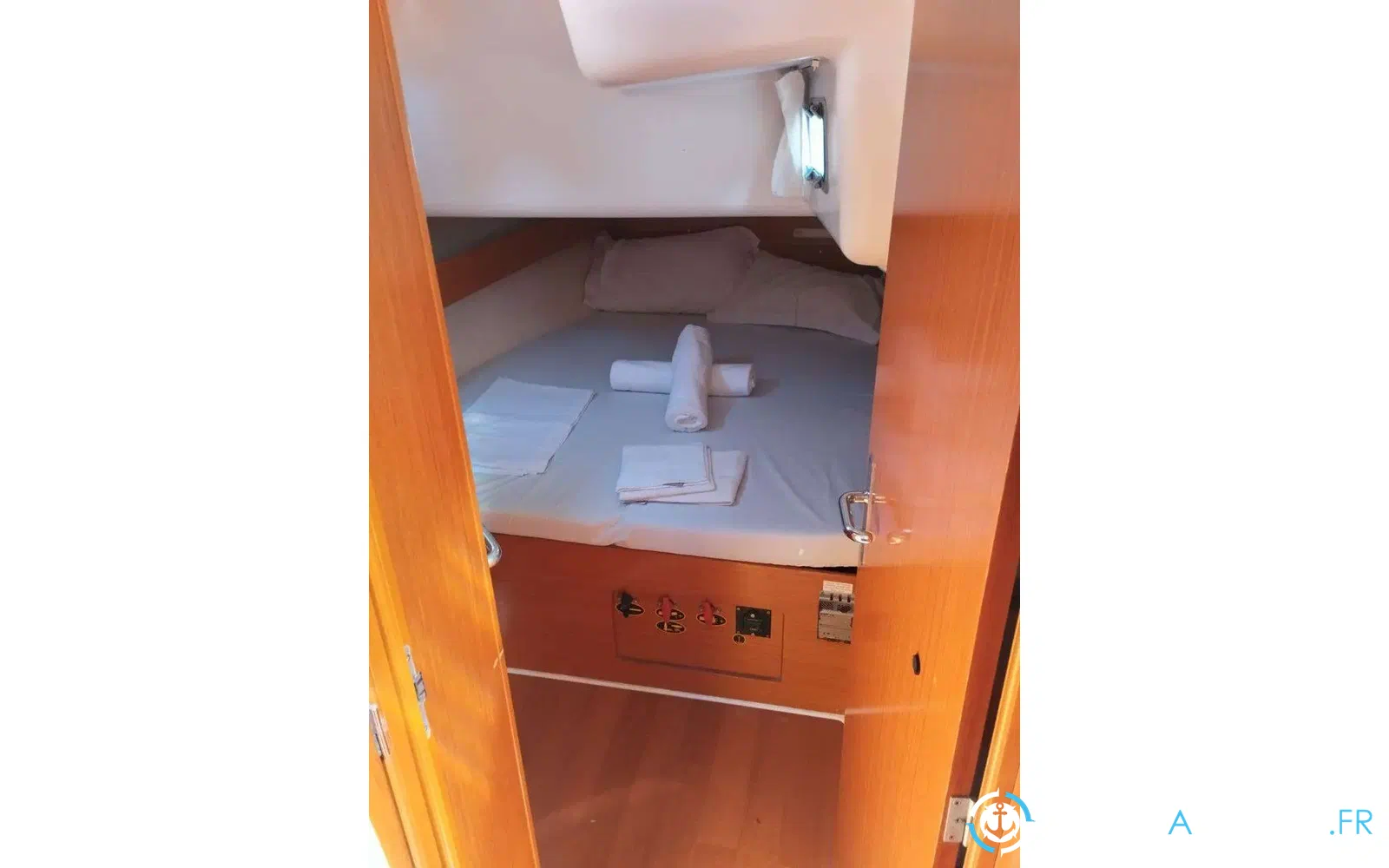 slider 3 Beneteau Cyclades 50.4