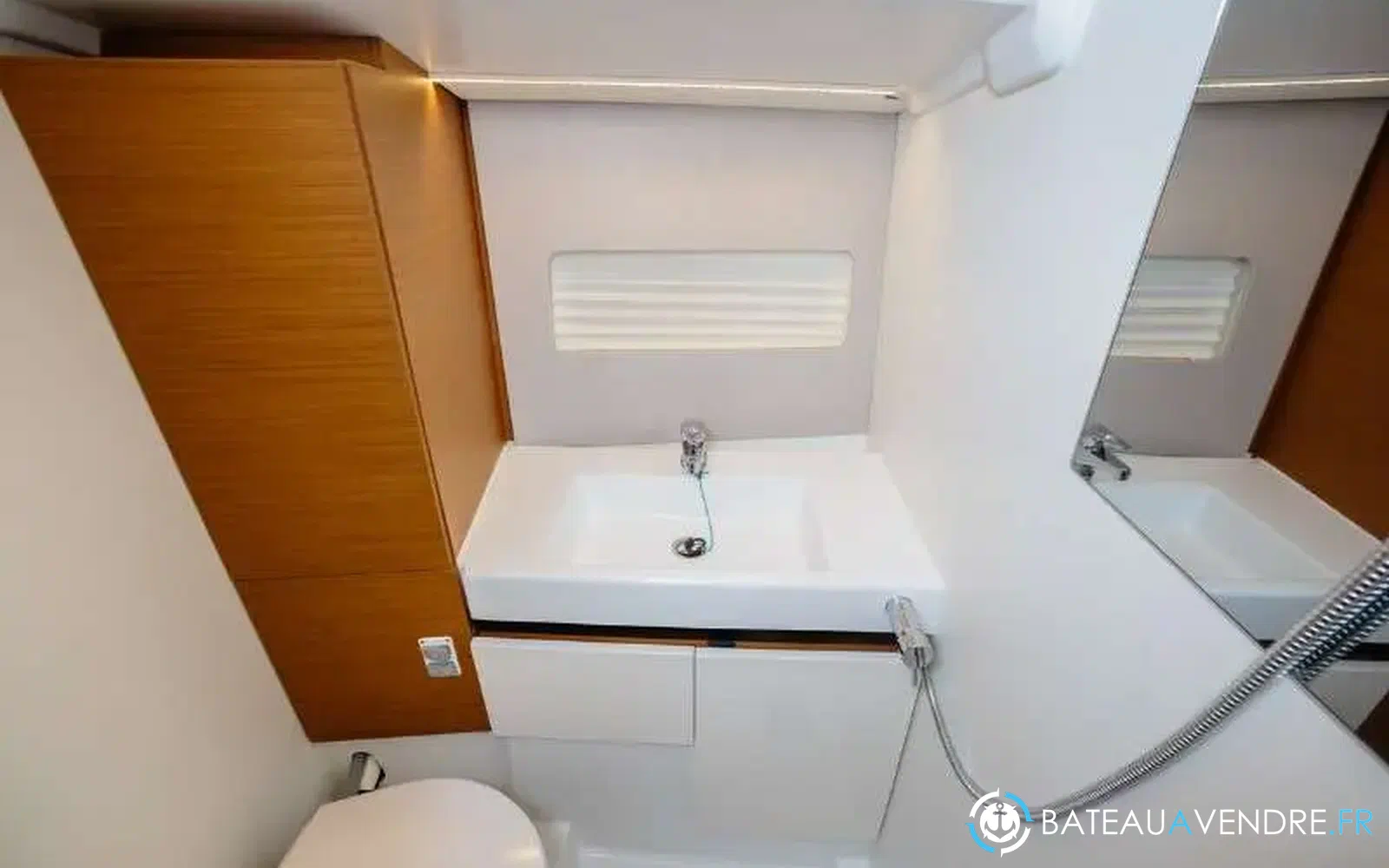 slider 12 Jeanneau Sun Odyssey 490