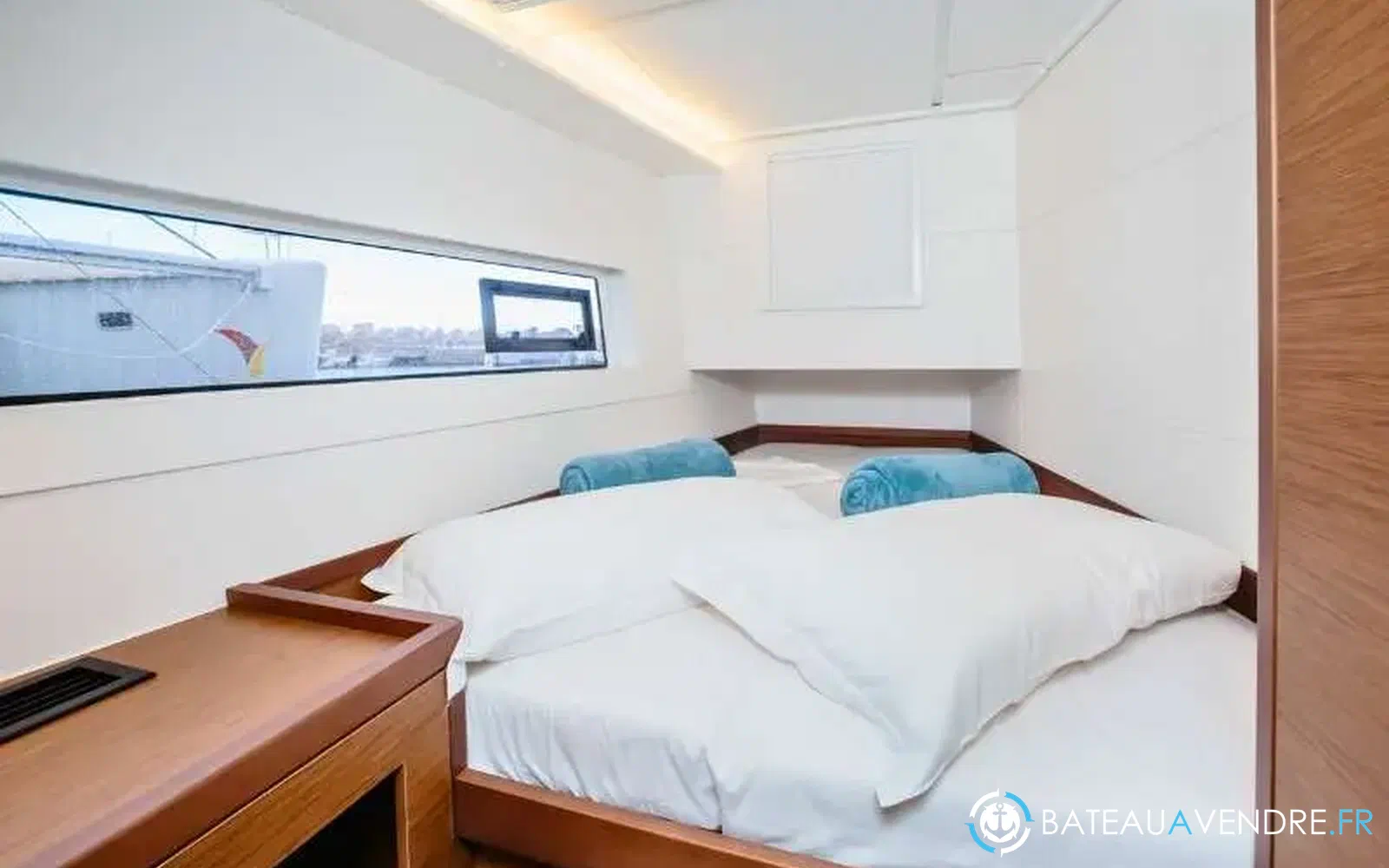 slider 3 Lagoon 40