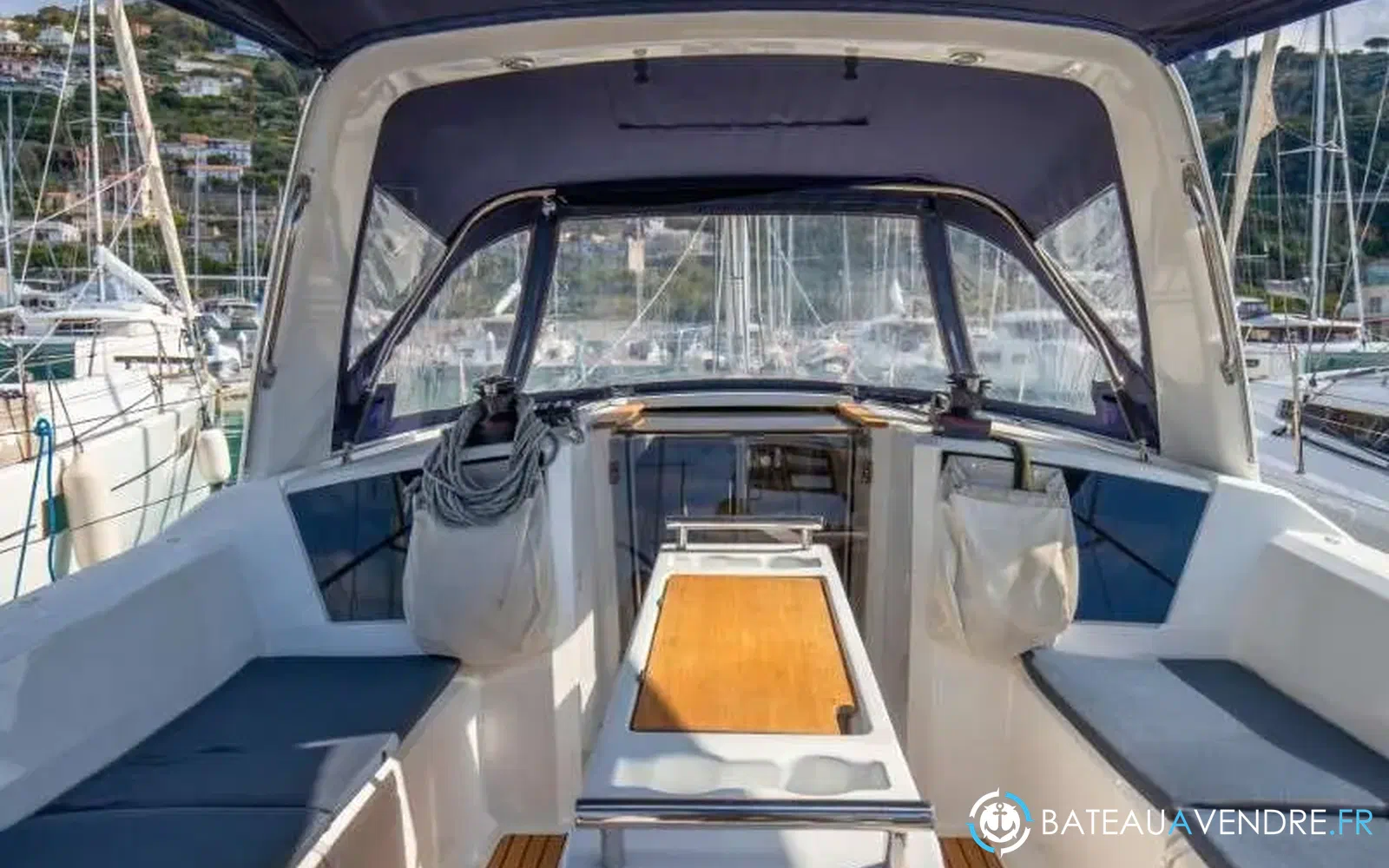 slider 4 Beneteau Oceanis 38.1