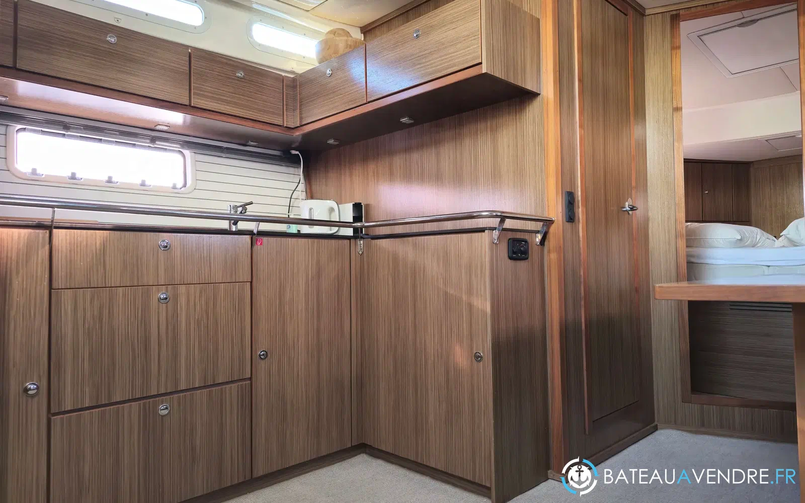 slider 11 Bavaria 46 Deep Blue Open