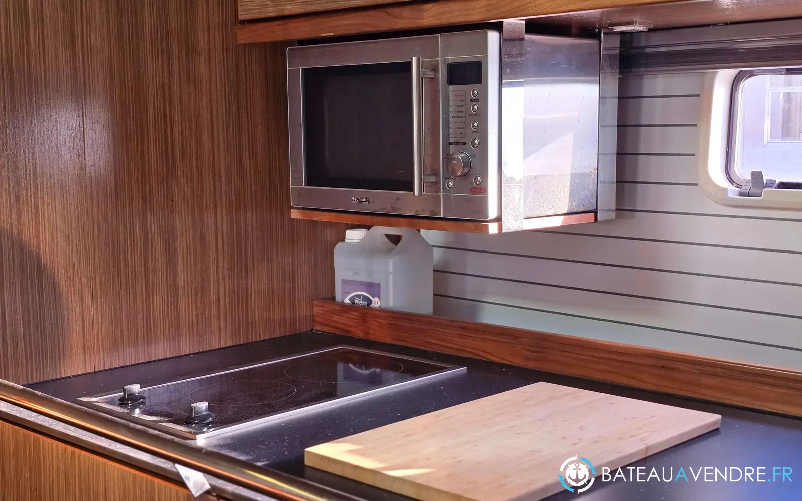 slider 1 Bavaria 46 Deep Blue Open