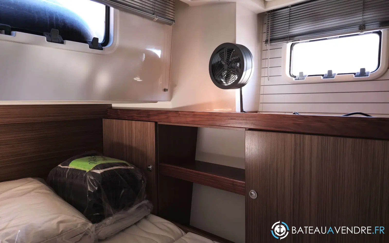 slider 20 Bavaria 46 Deep Blue Open