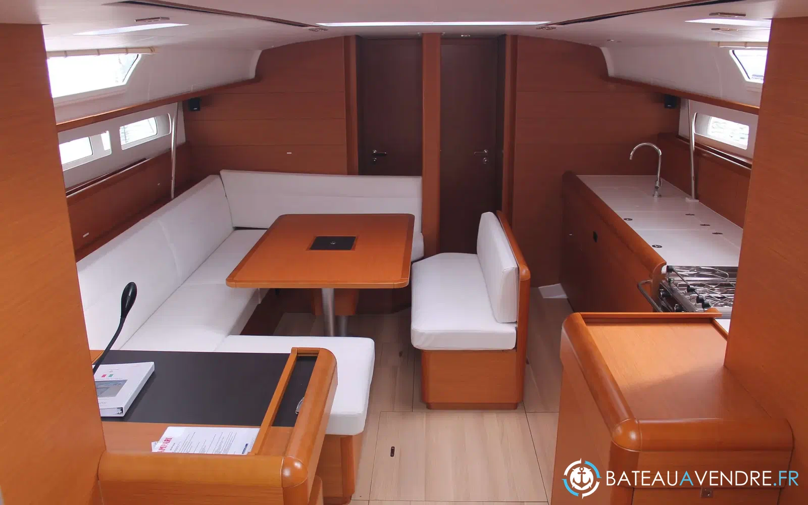 slider 2 Jeanneau Sun Odyssey 519