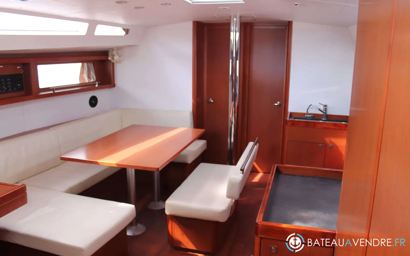 slider 1 Beneteau Oceanis 48