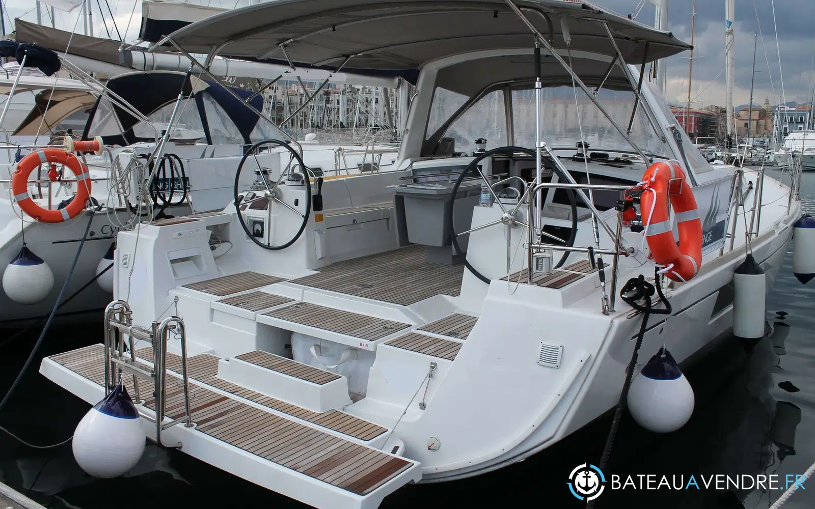 slider 6 Beneteau Oceanis 48
