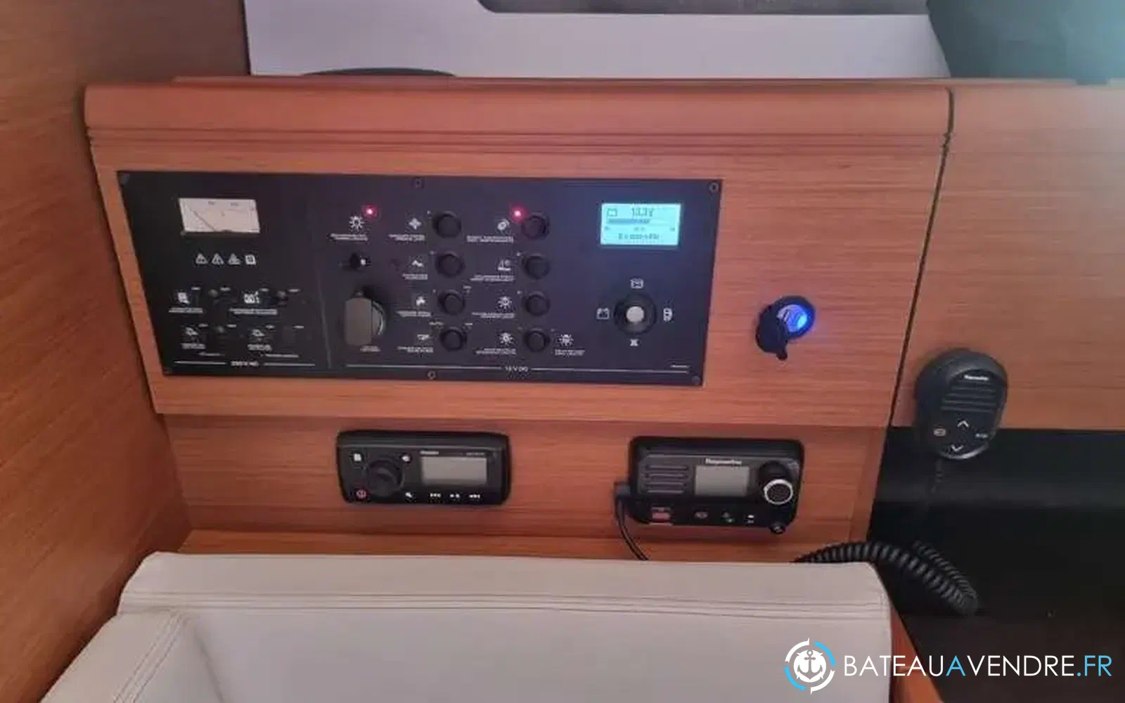 slider 10 Jeanneau Sun Odyssey 449