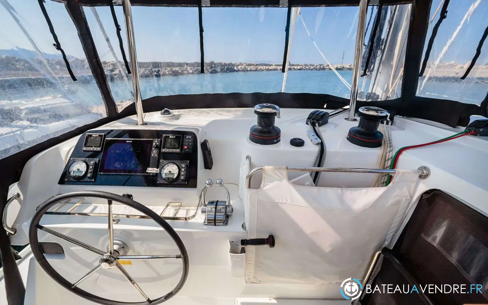slider 1 Lagoon 42