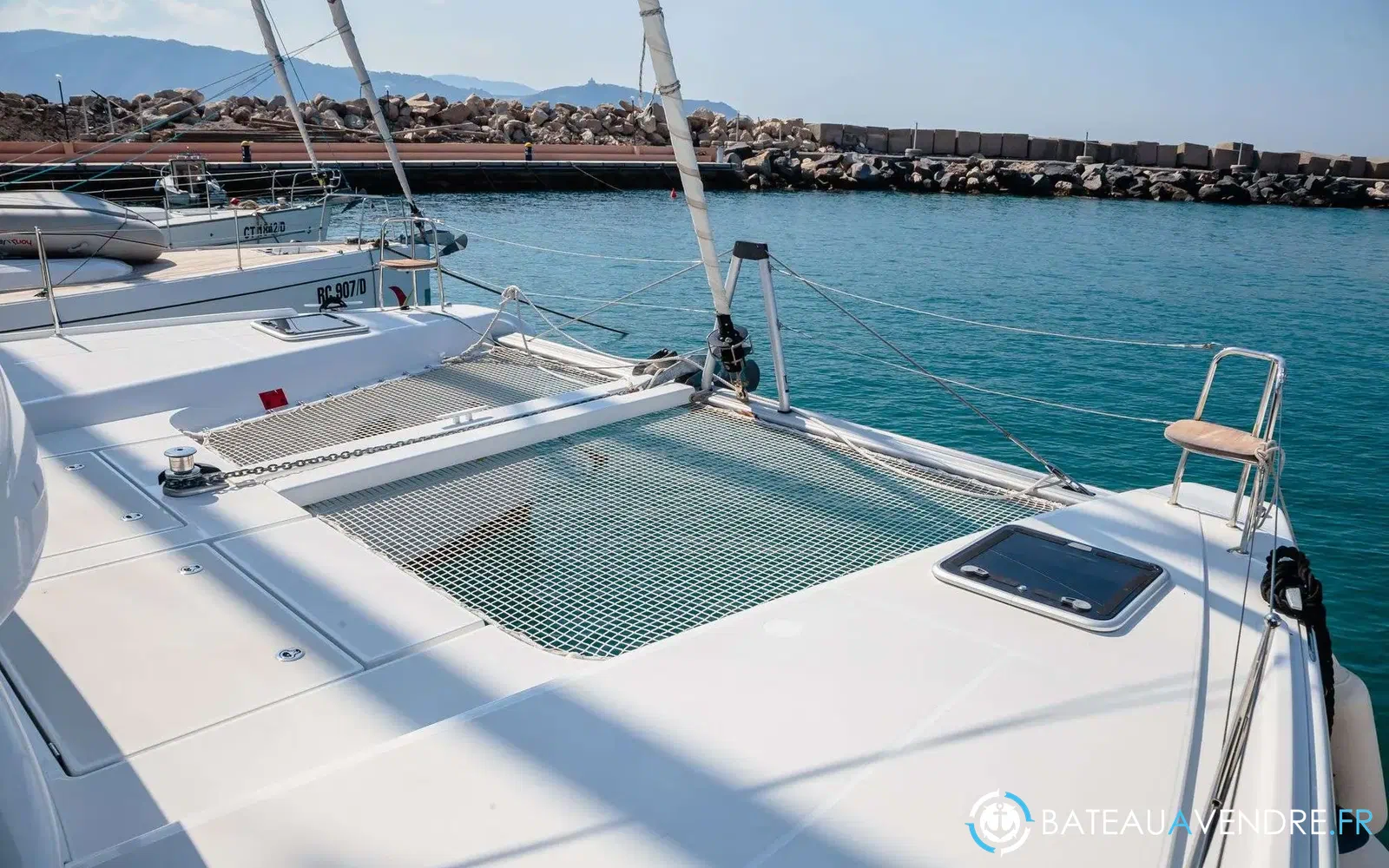 slider 6 Lagoon 42