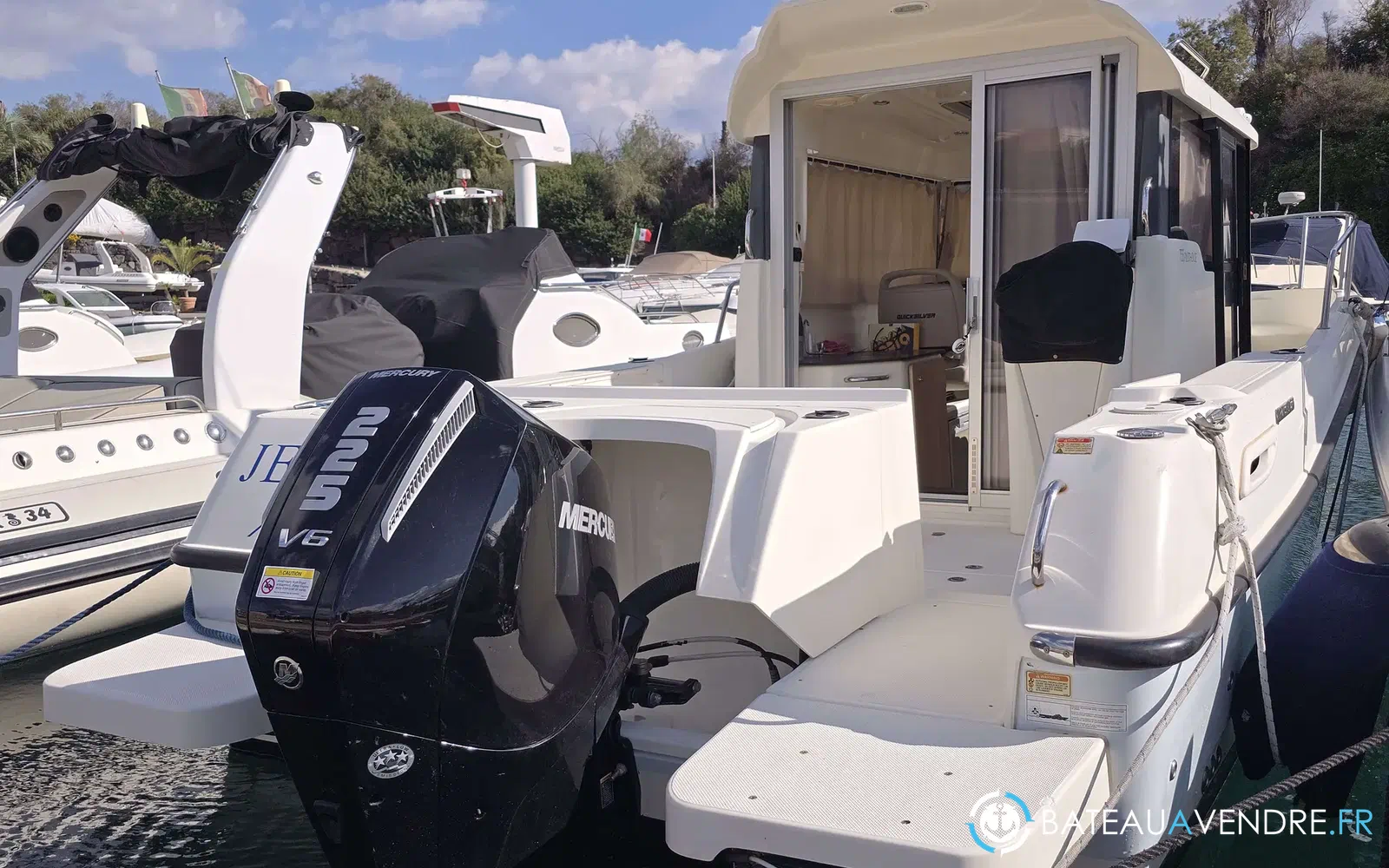 slider 15 Quicksilver 755 Pilothouse