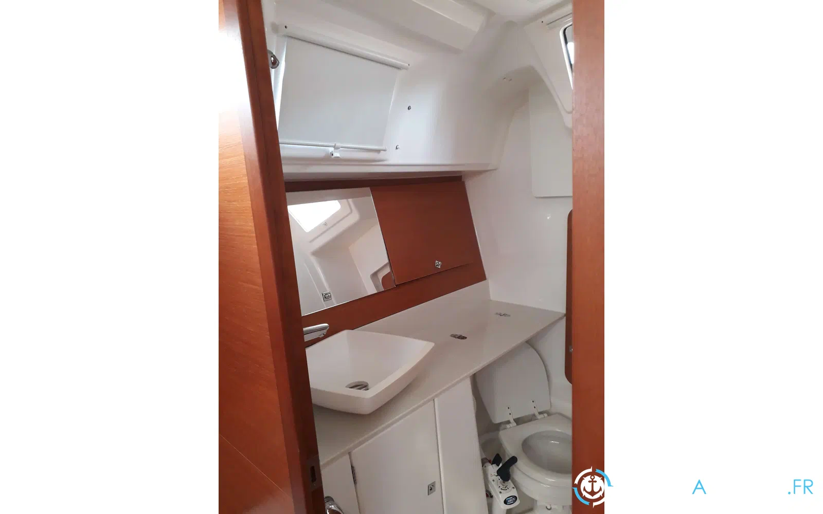 slider 8 Dufour 360