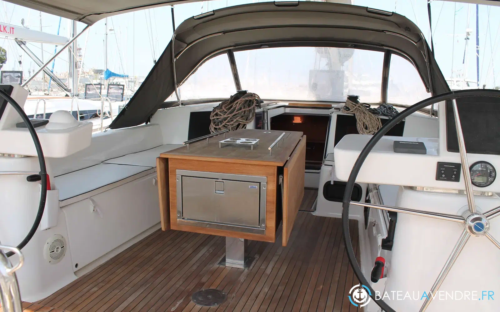 slider 4 Dufour 520 Grand Large