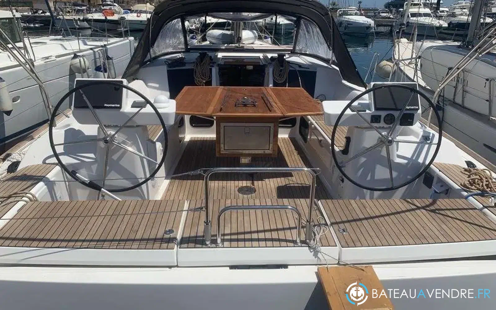 slider 8 Dufour 520 Grand Large